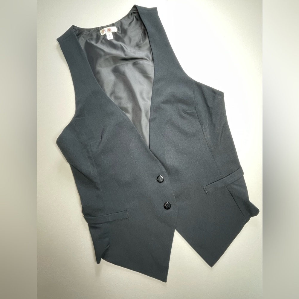 Zenana Outfitters Charcoal Buttoned Vest